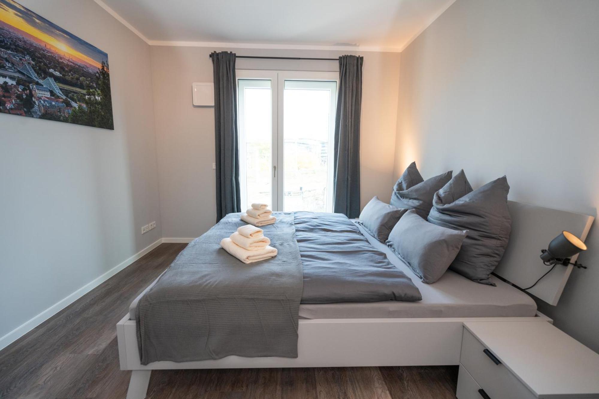 Cozy City Dream Apartment Mit Terrasse Und Parkplatz - 90M² Dresden Eksteriør billede
