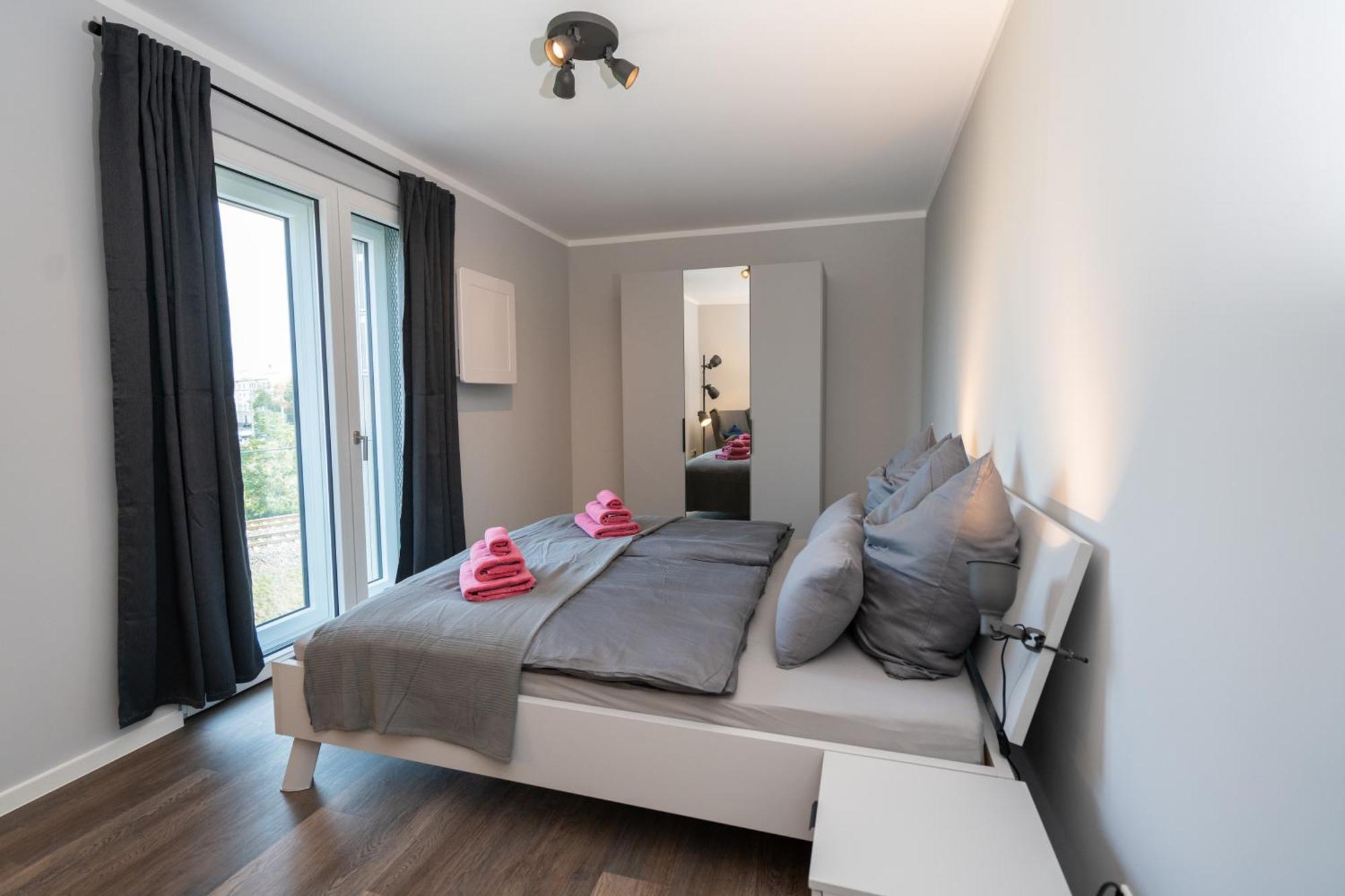 Cozy City Dream Apartment Mit Terrasse Und Parkplatz - 90M² Dresden Eksteriør billede